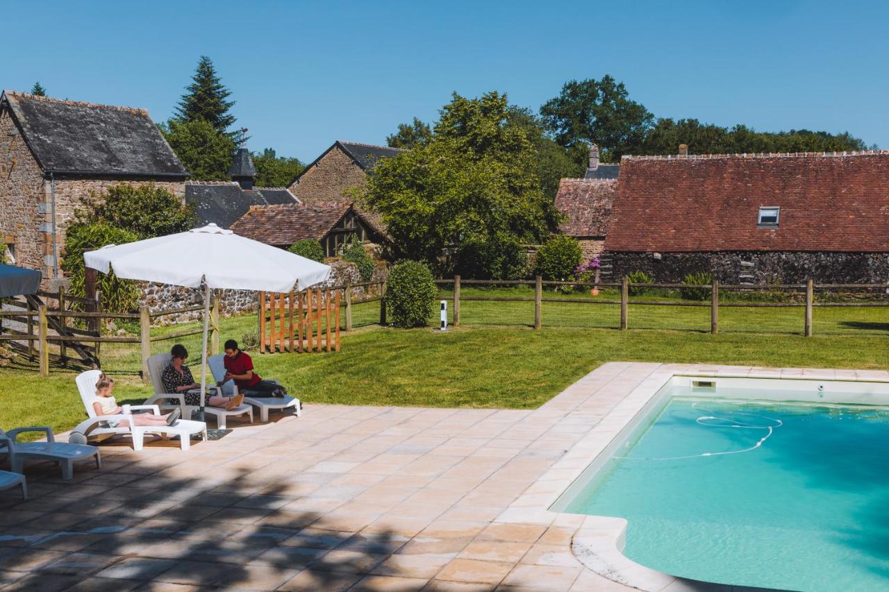 Le Gite D'Etienne Joue-du-Bois Exterior foto